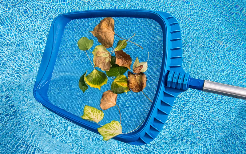 Como preparar a piscina para o verão