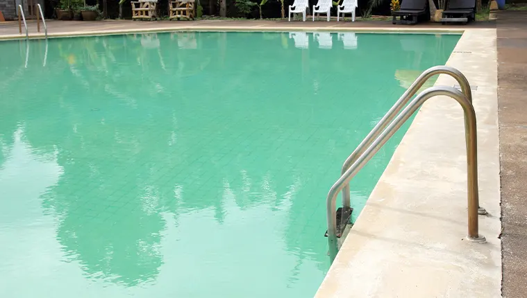 Como Limpar Piscina Verde em minutos